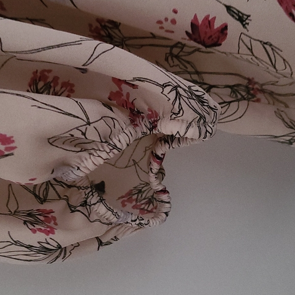 Floral Blouse - Picture 4 of 4